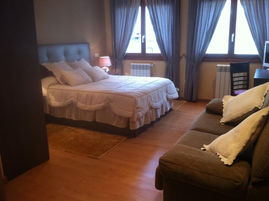 Airinos Aires Hotel Santiago de Compostela Room photo